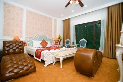 Superior-Zimmer mit Kingsize-Bett — King's Hotel Yên Hòa